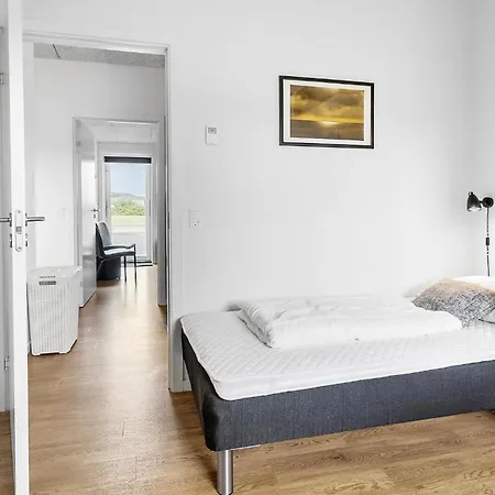 3 Bedroom Lovely In Nyaraló